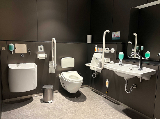 バリアフリートイレ